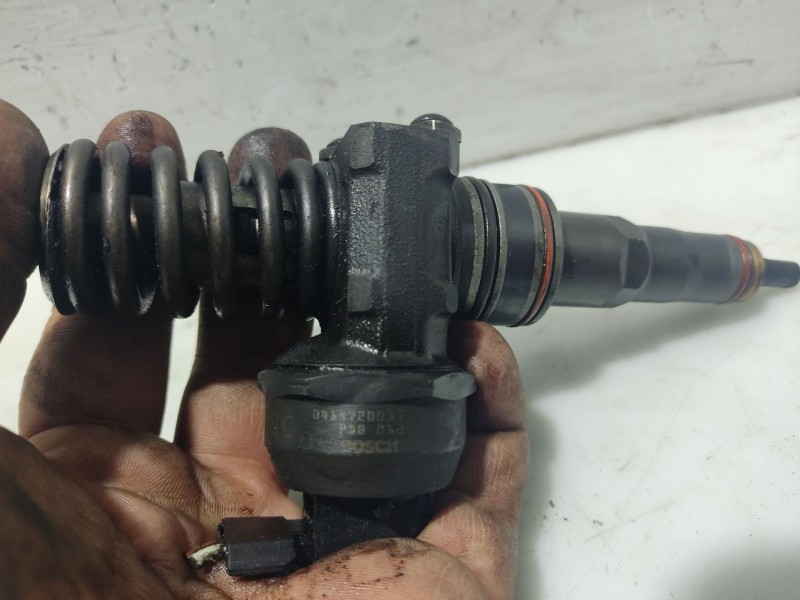 Recambio de inyector para volkswagen golf iv (1j1) 1.9 tdi referencia OEM IAM 0414720037  