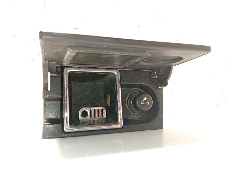 Recambio de cenicero para kia carnival ii (gq) 2.9 crdi referencia OEM IAM 0K53A6461000  