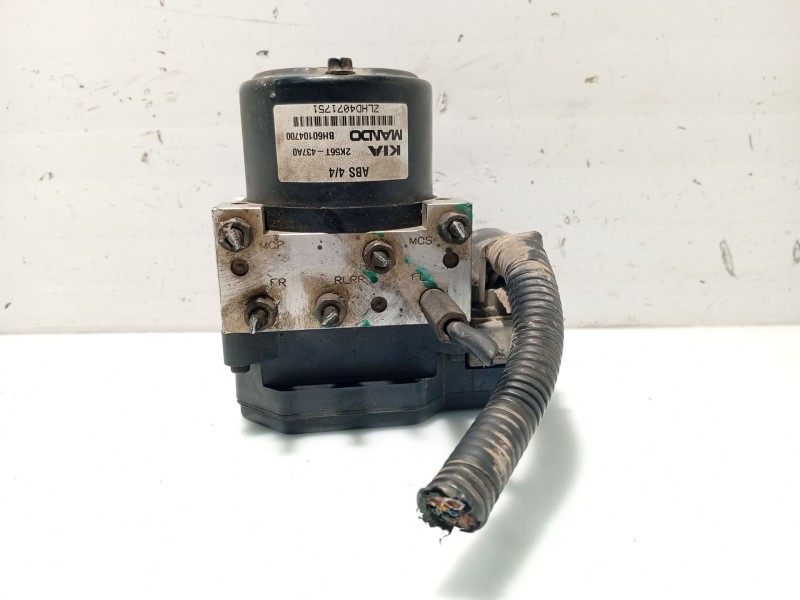 Recambio de abs para kia carnival ii (gq) 2.9 crdi referencia OEM IAM 2K56T437A0 0K2FA667B0 BH60104700