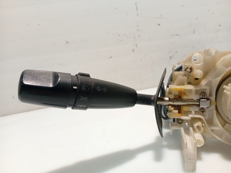 Recambio de mando volante para kia carnival ii (gq) 2.9 crdi referencia OEM IAM   