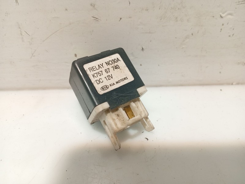Recambio de rele para kia carnival ii (gq) 2.9 crdi referencia OEM IAM K75767740  