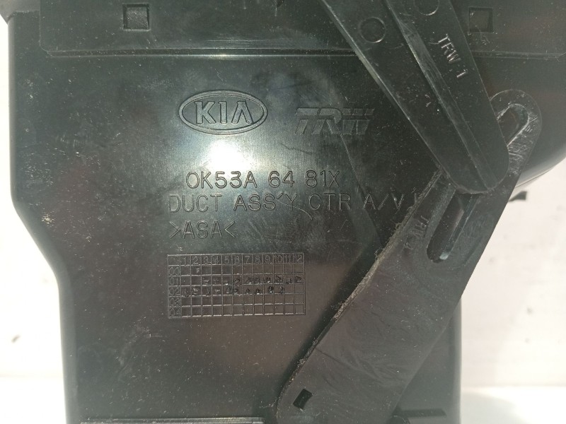Recambio de rejilla aireadora para kia carnival ii (gq) 2.9 crdi referencia OEM IAM 0K53A6481X  