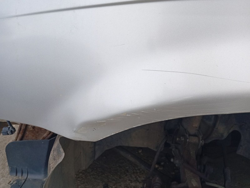 Recambio de aleta delantera izquierda para kia carnival ii (gq) 2.9 crdi referencia OEM IAM 0K52Y52211  