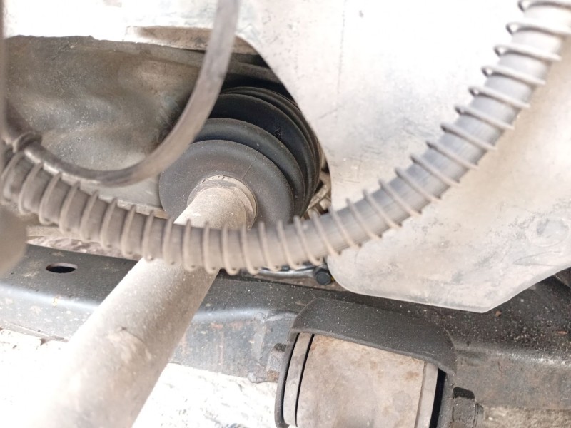 Recambio de transmision delantera izquierda para kia carnival ii (gq) 2.9 crdi referencia OEM IAM 0K5522560XA  