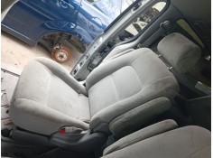 Recambio de asientos trasero derecho para kia carnival ii (gq) 2.9 crdi referencia OEM IAM 6059ATD  