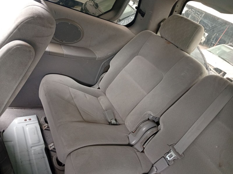 Recambio de asientos trasero derecho para kia carnival ii (gq) 2.9 crdi referencia OEM IAM 6059ATD  