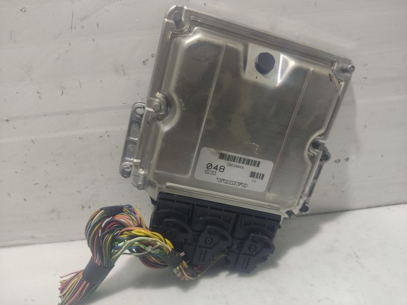 Recambio de centralita motor uce para volvo s40 berlina referencia OEM IAM 30630048 048EDC15C3 