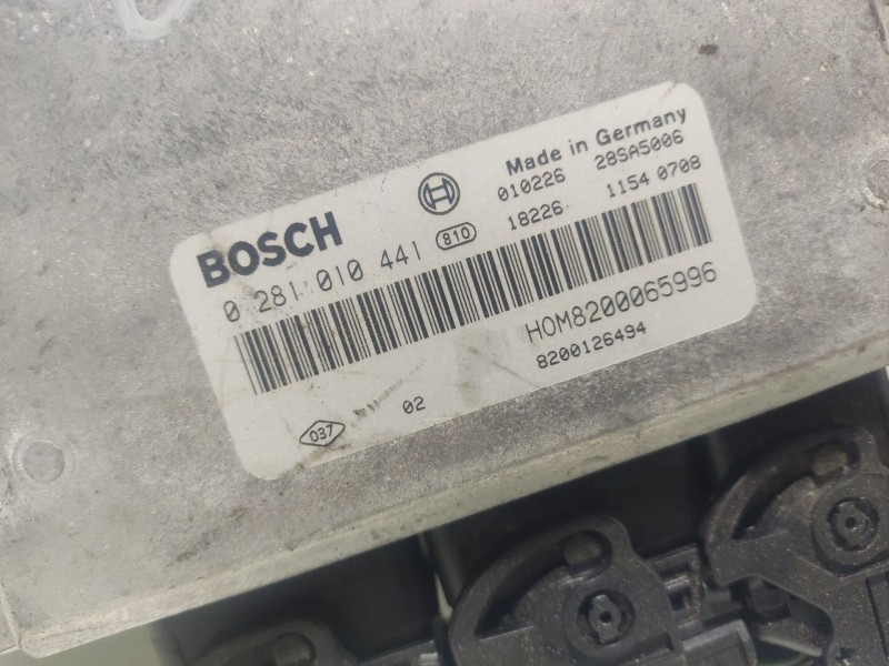 Recambio de centralita motor uce para volvo s40 berlina referencia OEM IAM 8200126494  0281010441