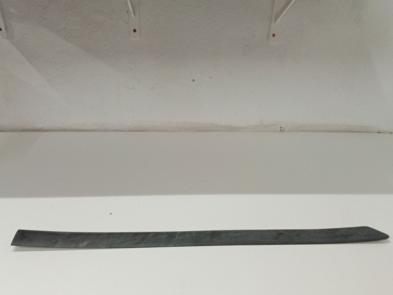 Recambio de moldura exterior puerta trasera derecha para opel combo furgoneta/monovolumen 1.3 cdti 16v referencia OEM IAM   