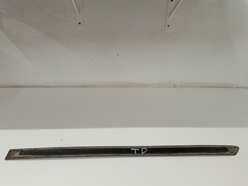 Recambio de moldura exterior puerta trasera derecha para opel combo furgoneta/monovolumen 1.3 cdti 16v referencia OEM IAM   