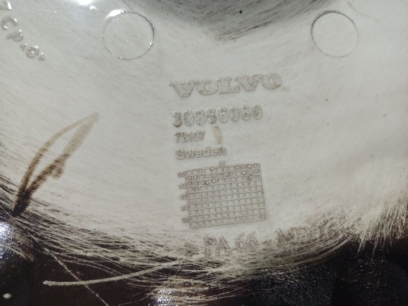 Recambio de tapacubos para volvo s40 berlina referencia OEM IAM   