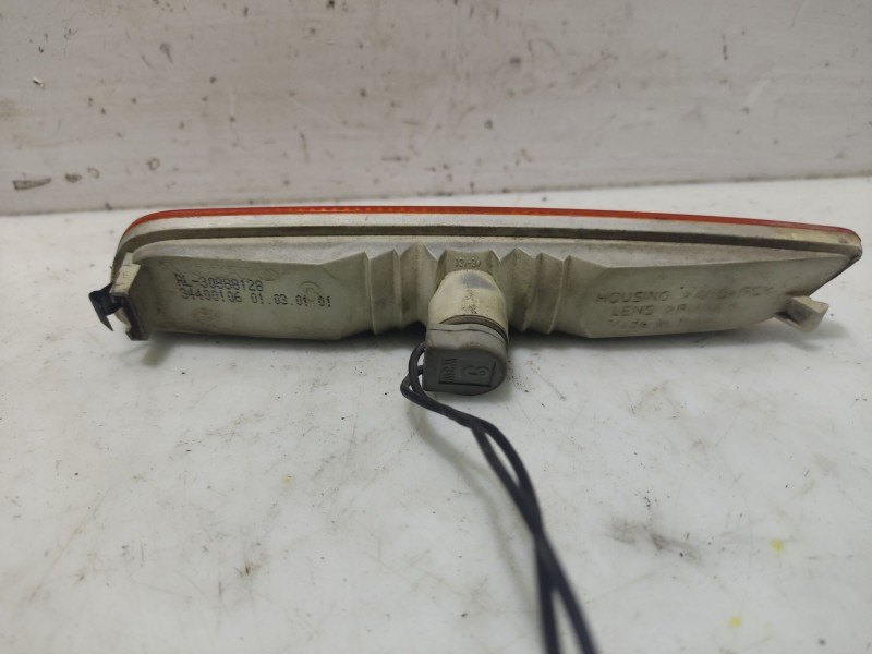 Recambio de intermitente delantero lateral derecho para volvo s40 berlina referencia OEM IAM   