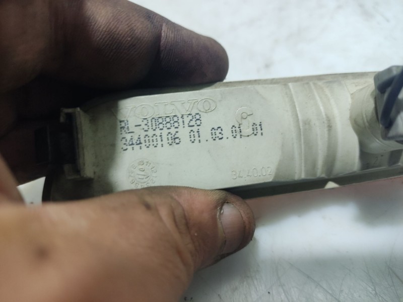 Recambio de intermitente delantero lateral derecho para volvo s40 berlina referencia OEM IAM   