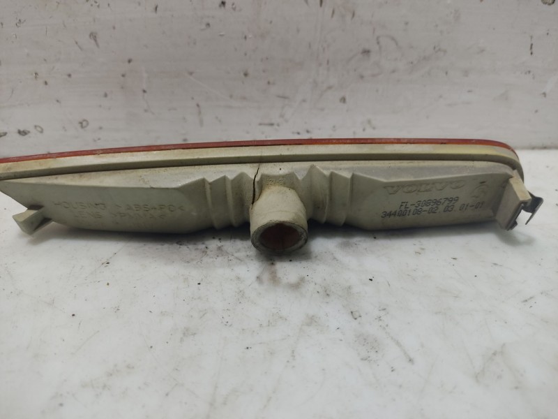 Recambio de intermitente delantero lateral izquierdo para volvo s40 berlina referencia OEM IAM   