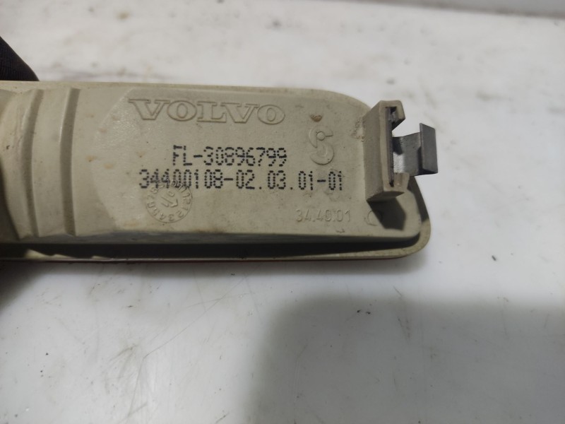 Recambio de intermitente delantero lateral izquierdo para volvo s40 berlina referencia OEM IAM   