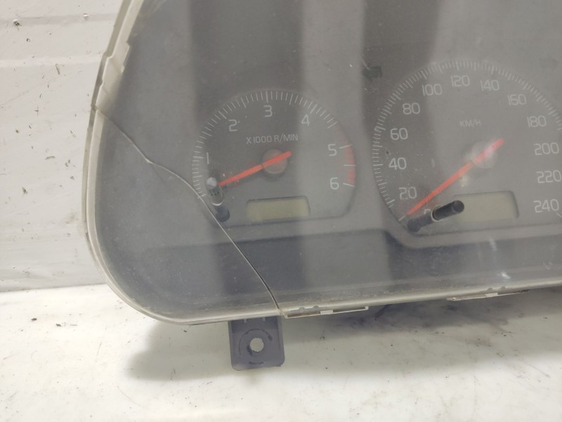 Recambio de cuadro instrumentos para volvo s40 berlina referencia OEM IAM 8603136  