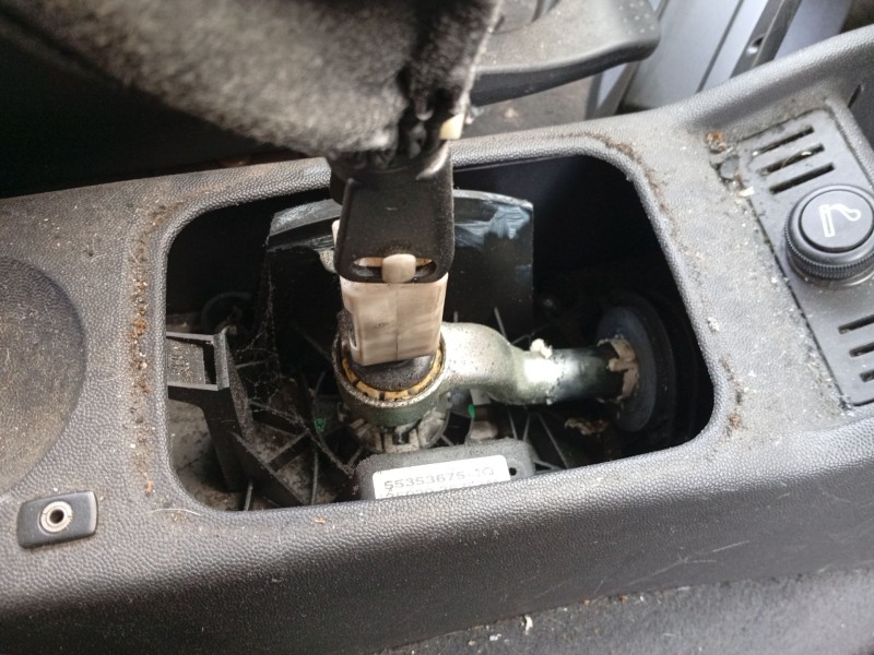 Recambio de palanca cambio para opel combo furgoneta/monovolumen 1.3 cdti 16v referencia OEM IAM 93180706  