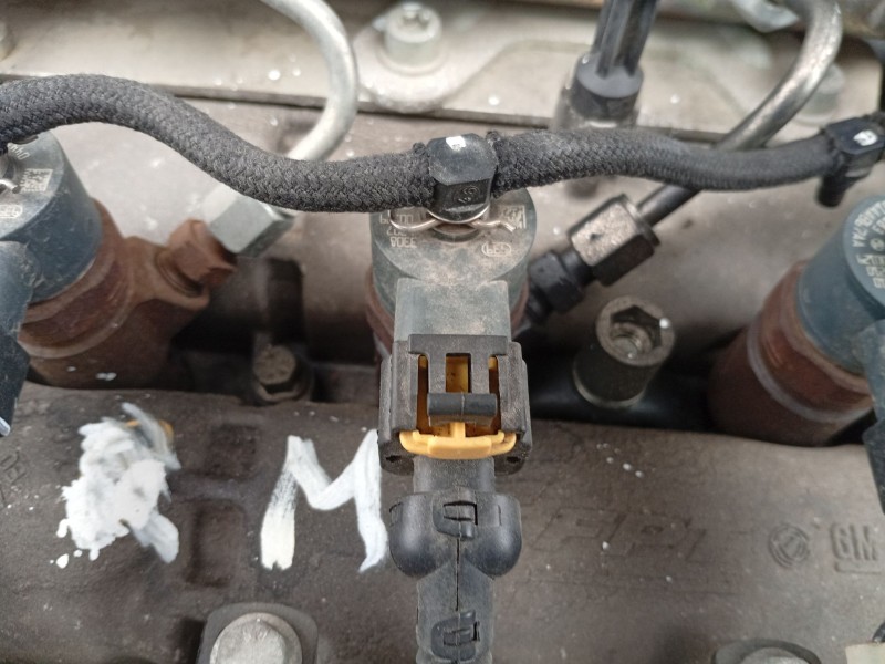 Recambio de inyector para opel combo furgoneta/monovolumen 1.3 cdti 16v referencia OEM IAM 93190435 0445110183 