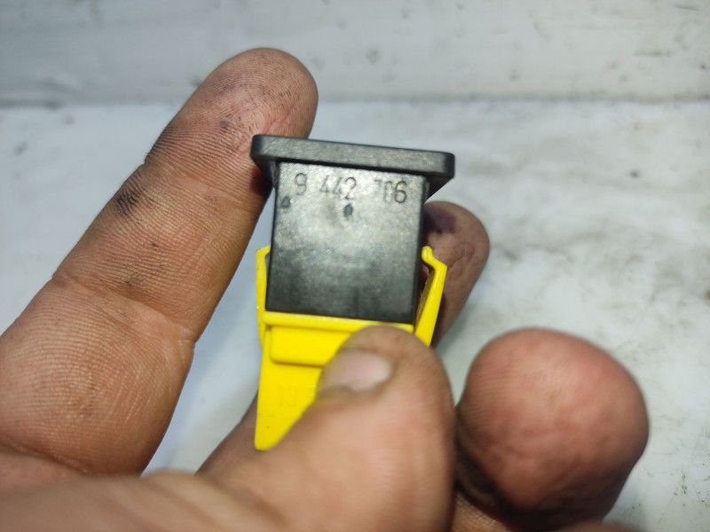 Recambio de interruptor para volvo serie 940 berlina/familiar 2.3 cat referencia OEM IAM 9442706  