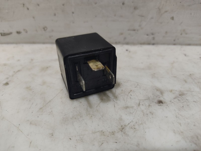 Recambio de rele para volvo serie 940 berlina/familiar 2.3 cat referencia OEM IAM 9442468  