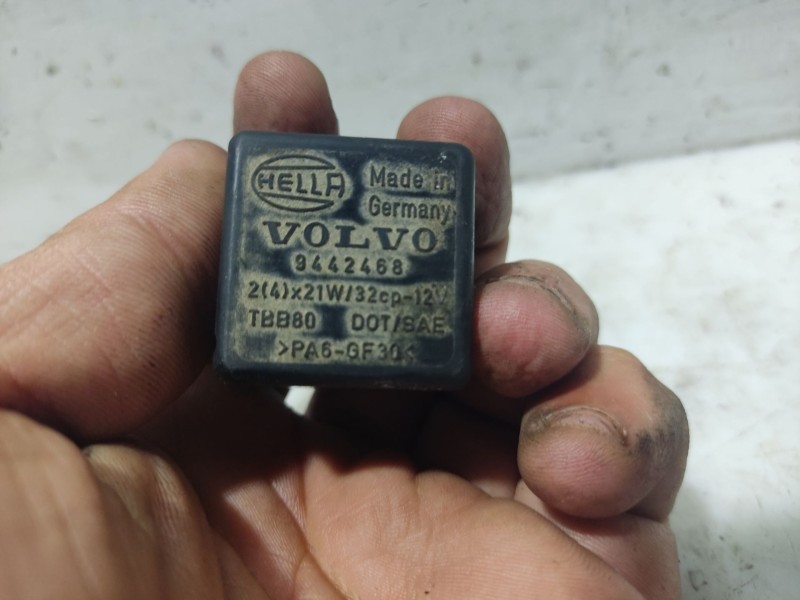 Recambio de rele para volvo serie 940 berlina/familiar 2.3 cat referencia OEM IAM 9442468  