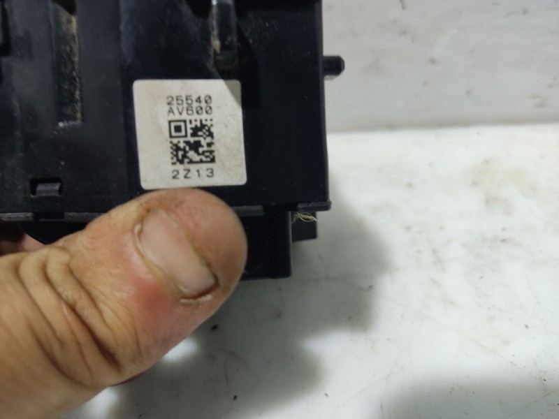 Recambio de mando intermitentes para nissan almera (n16/e) 1.5 16v cat referencia OEM IAM 25540AV600  