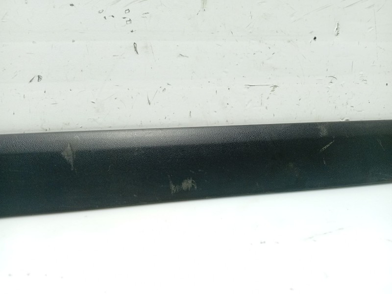 Recambio de moldura puerta delantera derecha para skoda fabia ii (542) 1.2 referencia OEM IAM 5J6853516  