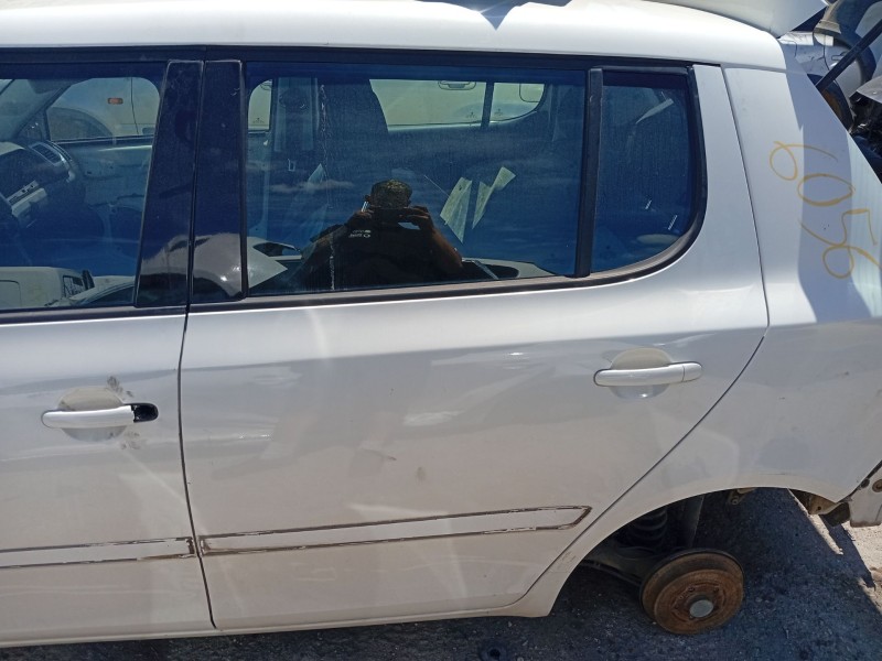 Recambio de puerta trasera izquierda para skoda fabia ii (542) 1.2 referencia OEM IAM 5J6833055  