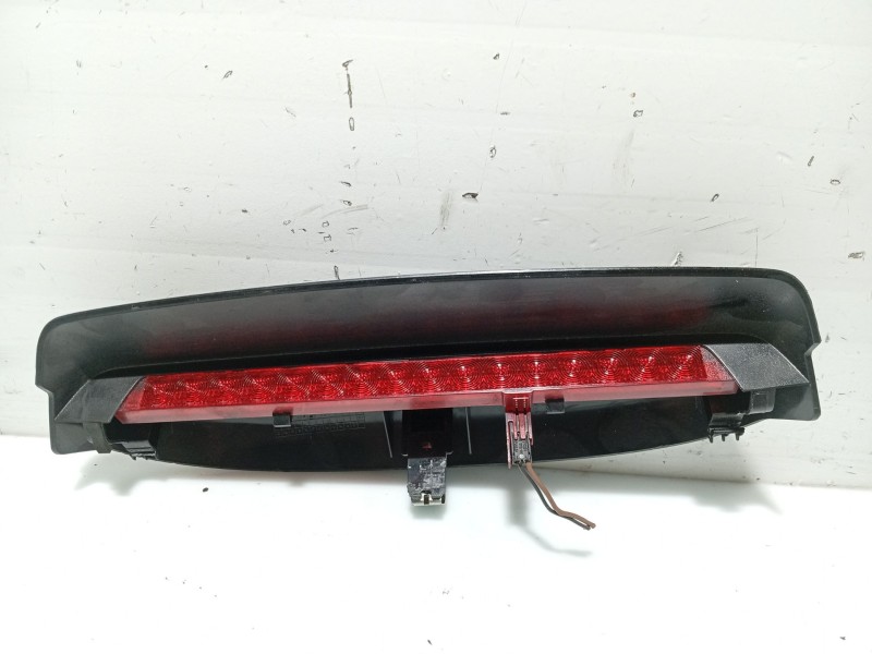 Recambio de piloto central de freno para skoda fabia ii (542) 1.2 referencia OEM IAM 5J694509747H  