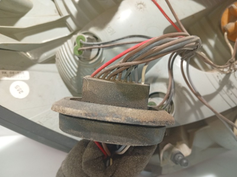 Recambio de piloto trasero derecho para skoda fabia ii (542) 1.2 referencia OEM IAM 5J6945112  