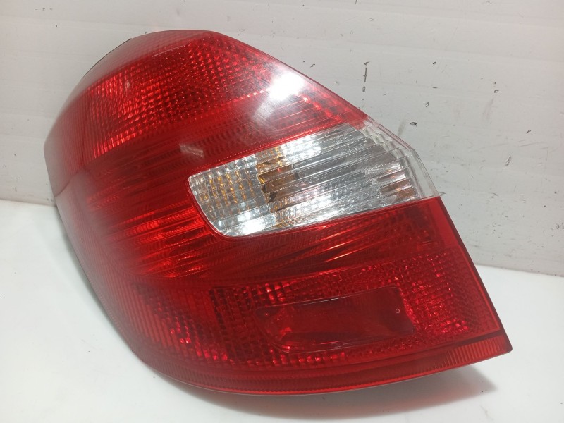 Recambio de piloto trasero izquierdo para skoda fabia ii (542) 1.2 referencia OEM IAM 5J6945111  