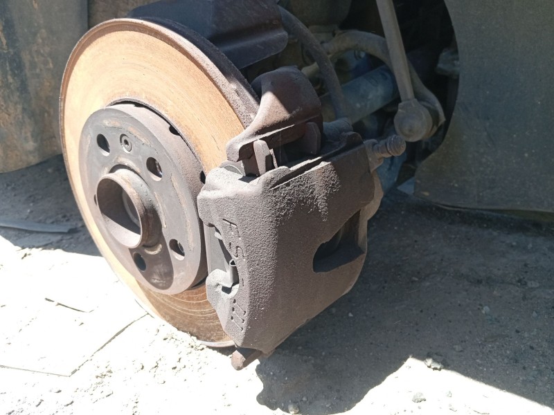 Recambio de pinza freno delantera derecha para skoda fabia ii (542) 1.2 referencia OEM IAM 1K0615124D  