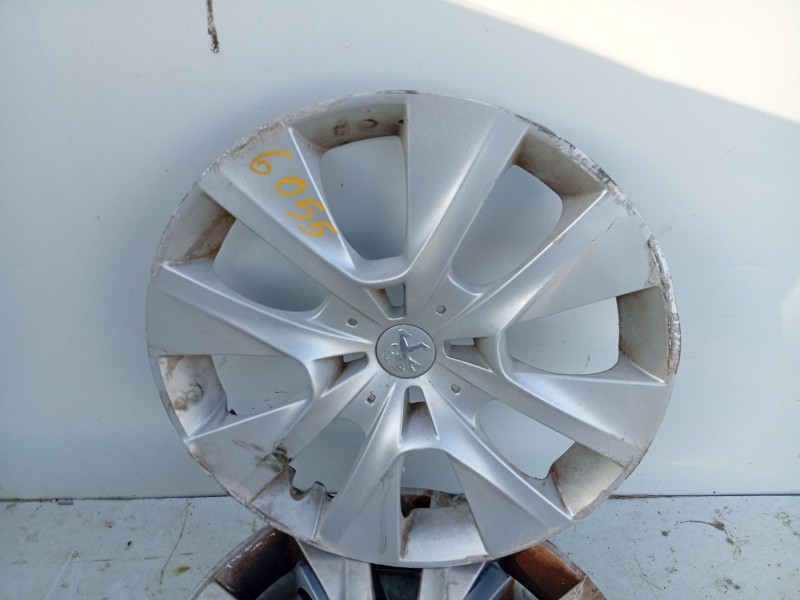 Recambio de tapacubos para peugeot 207/207+ (wa_, wc_) 1.4 hdi referencia OEM IAM 9673846277  