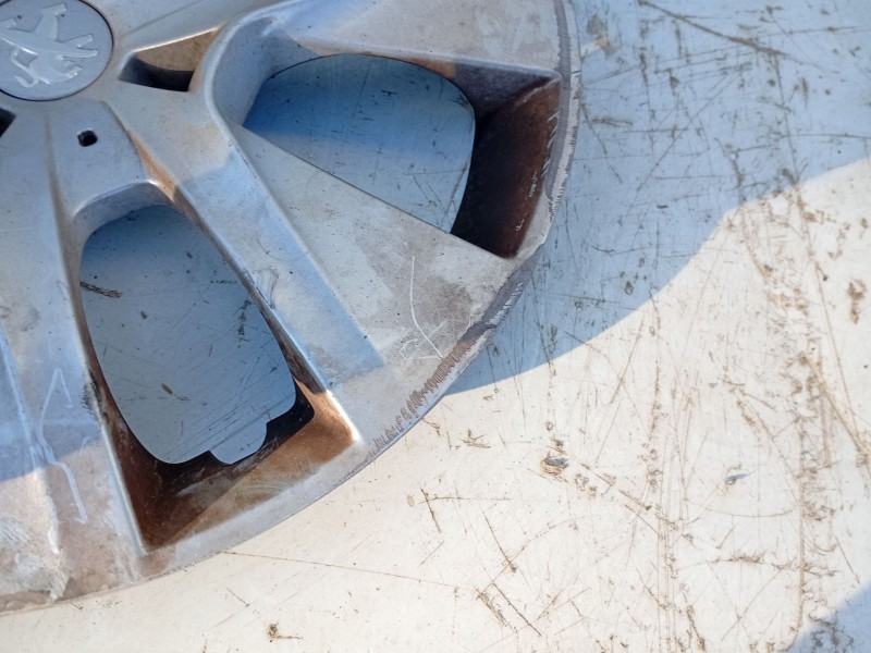 Recambio de tapacubos para peugeot 207/207+ (wa_, wc_) 1.4 hdi referencia OEM IAM 9673846277  