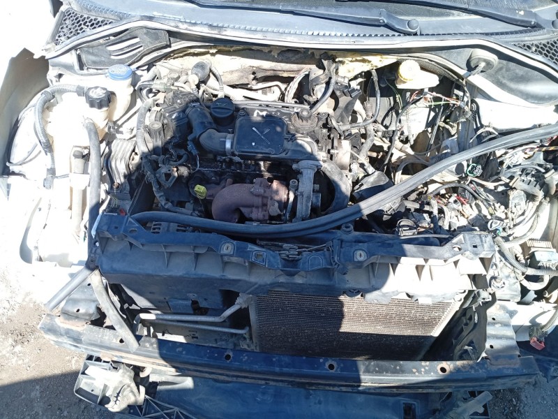 Recambio de moldura para peugeot 207/207+ (wa_, wc_) 1.4 hdi referencia OEM IAM 7104AC 9676534380 