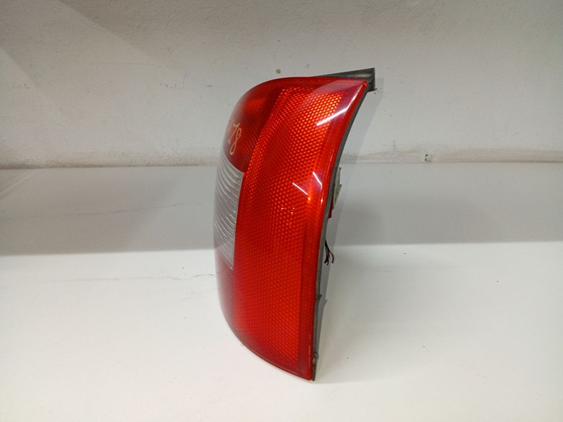 Recambio de piloto trasero derecho para audi a3 (8l1) 1.9 tdi referencia OEM IAM 8L0945096A  