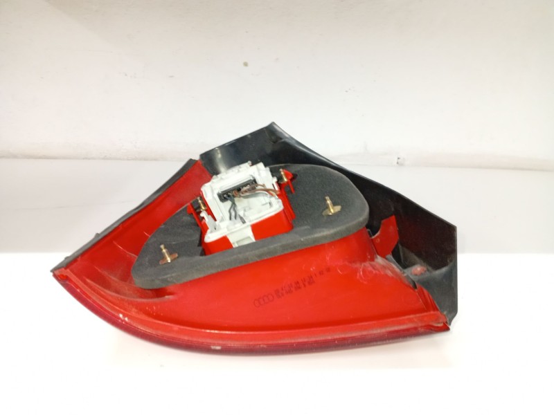 Recambio de piloto trasero derecho para audi a3 (8l1) 1.9 tdi referencia OEM IAM 8L0945096A  