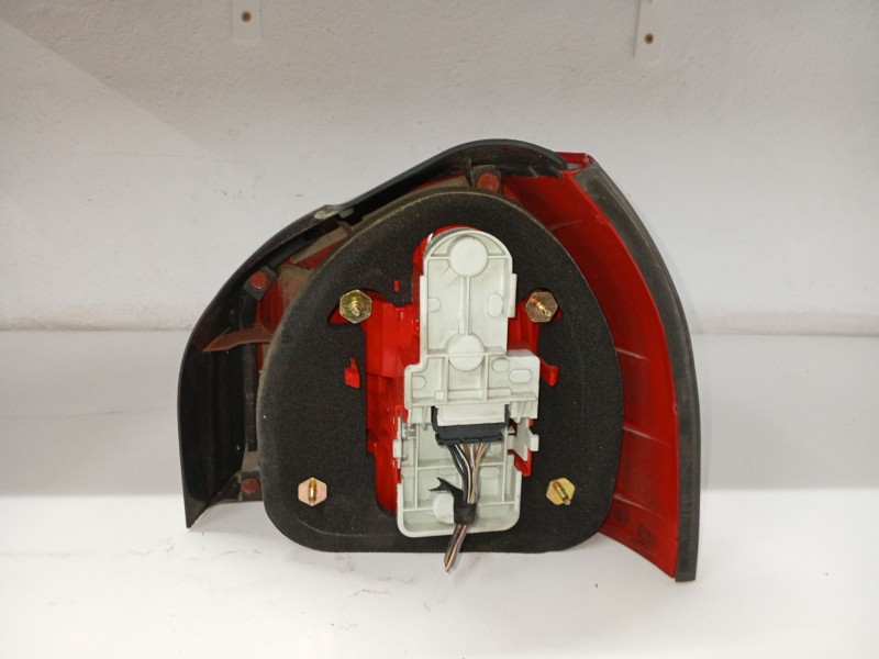 Recambio de piloto trasero izquierdo para audi a3 (8l1) 1.9 tdi referencia OEM IAM 8L0945095A  