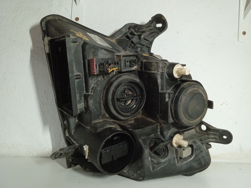 Recambio de faro derecho para opel meriva referencia OEM IAM   