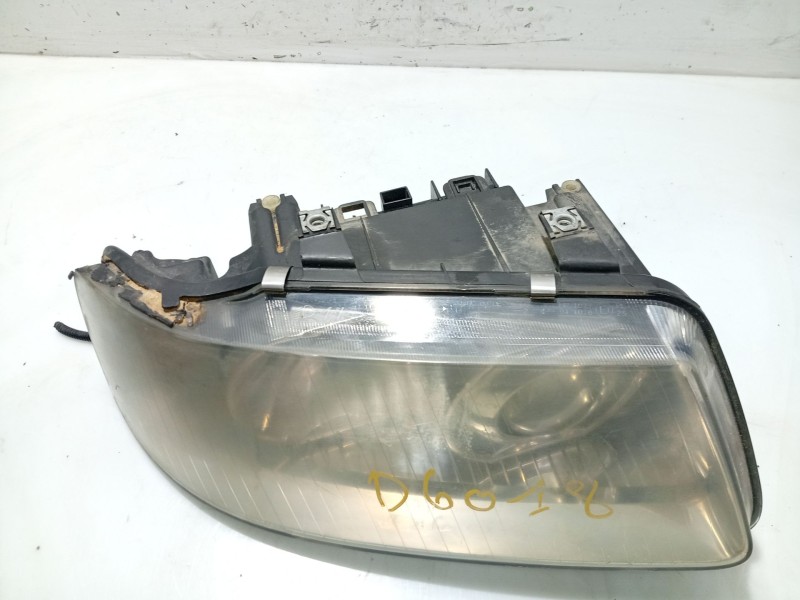 Recambio de faro derecho para audi a3 (8l1) 1.9 tdi referencia OEM IAM 8L0941030A 15389600 