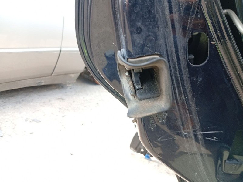 Recambio de cerradura puerta trasera izquierda para audi a3 (8l1) 1.9 tdi referencia OEM IAM 8D0839015A  