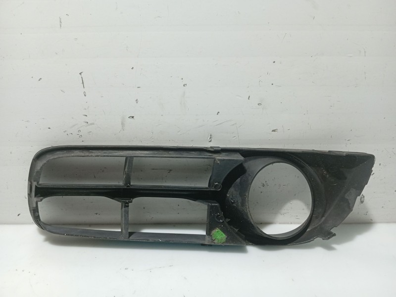 Recambio de moldura para skoda fabia ii (542) 1.2 referencia OEM IAM 5J0853666  