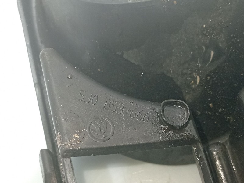 Recambio de moldura para skoda fabia ii (542) 1.2 referencia OEM IAM 5J0853666  