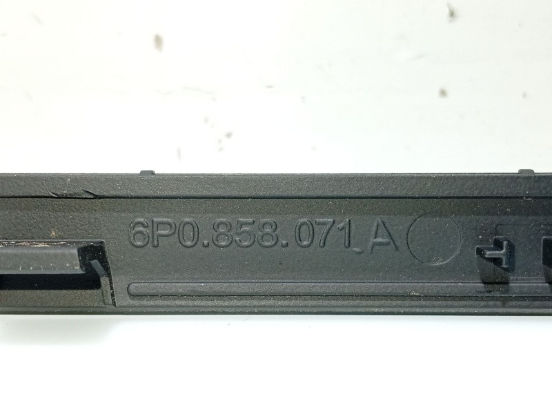 Recambio de moldura para seat ibiza iv sc (6j1, 6p5) 1.0 tsi referencia OEM IAM 6P0858071A  