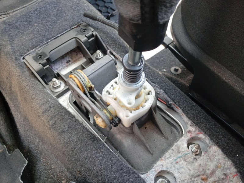 Recambio de palanca cambio para skoda fabia ii (542) 1.2 referencia OEM IAM 6Q0711050B  