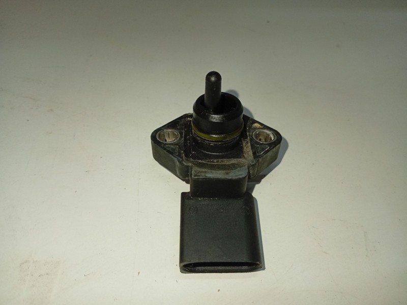 Recambio de sensor presion para audi a3 (8l1) 1.9 tdi referencia OEM IAM 038906051  