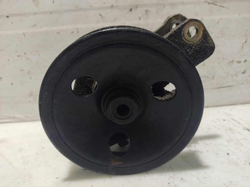 Recambio de bomba direccion para nissan atleon referencia OEM IAM   