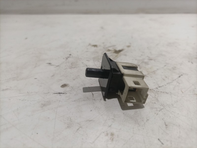 Recambio de sensor para mercedes-benz clase c (w203) berlina referencia OEM IAM 2028209410 30011501 