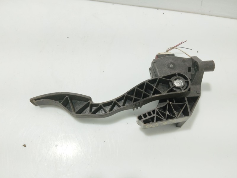 Recambio de pedal acelerador para opel meriva 1.7 16v cdti referencia OEM IAM   