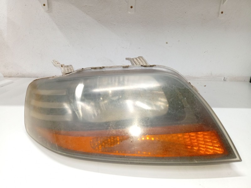 Recambio de faro derecho para daewoo kalos (klas) 1.4 referencia OEM IAM 96540152  